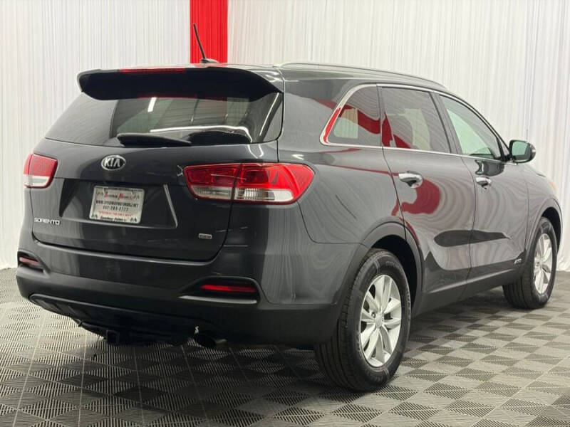 2017 Kia Sorento LX