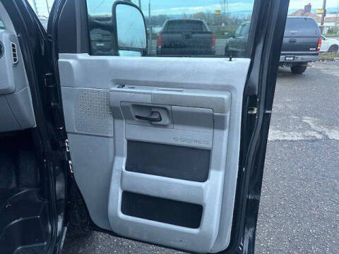 2014 Ford E-Series E-150