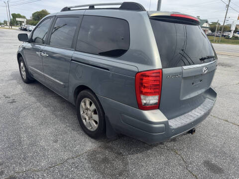 2008 Hyundai Entourage GLS