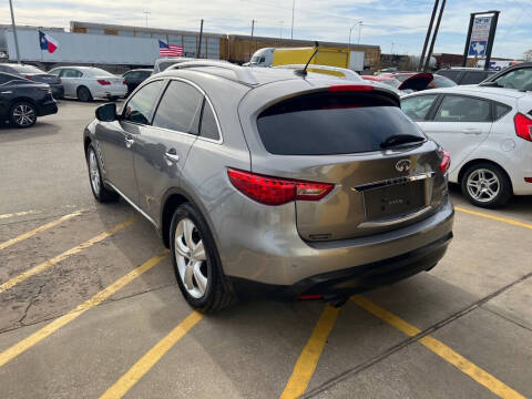 2011 Infiniti FX35