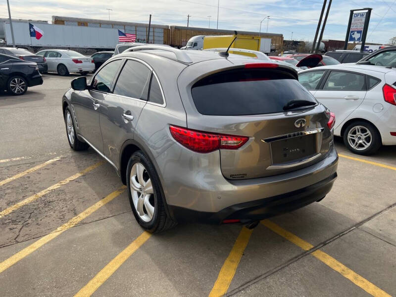2011 Infiniti FX35