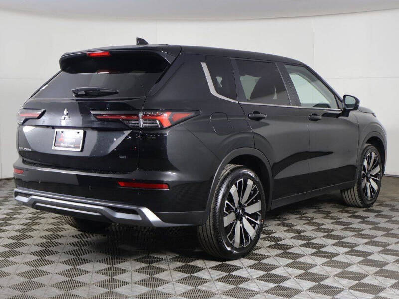 2026 Mitsubishi Outlander SE