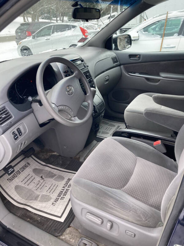 2006 Toyota Sienna LE 7 Passenger