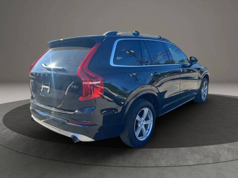 2019 Volvo XC90 T5 Momentum