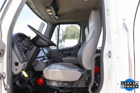 2018 Freightliner M2 106
