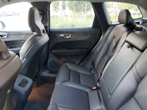 2025 Volvo XC60 B5 Plus Dark Theme