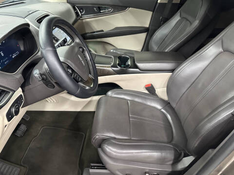 2020 Lincoln Nautilus Reserve