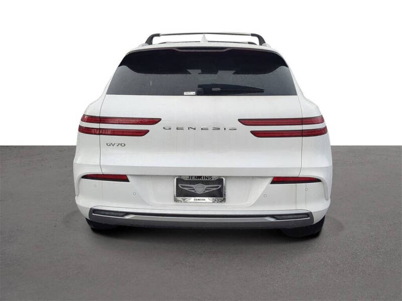 2025 Genesis Electrified GV70 Advanced