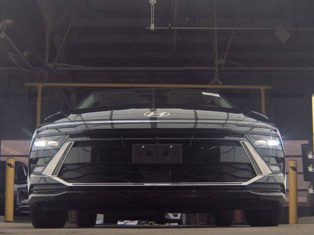 Used 2024 Hyundai Sonata Hybrid SEL with VIN KMHL34JJXRA090733 for sale in Maysville, KY