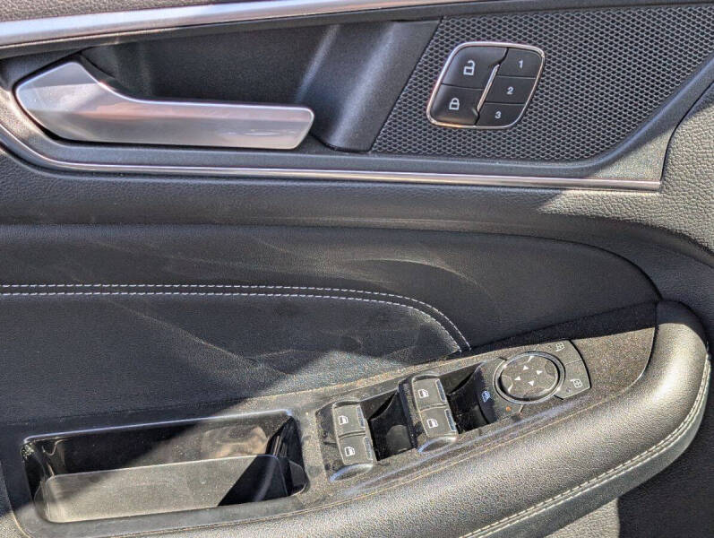 2017 Ford Edge Titanium