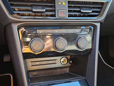 2023 Volkswagen Taos SE 4Motion