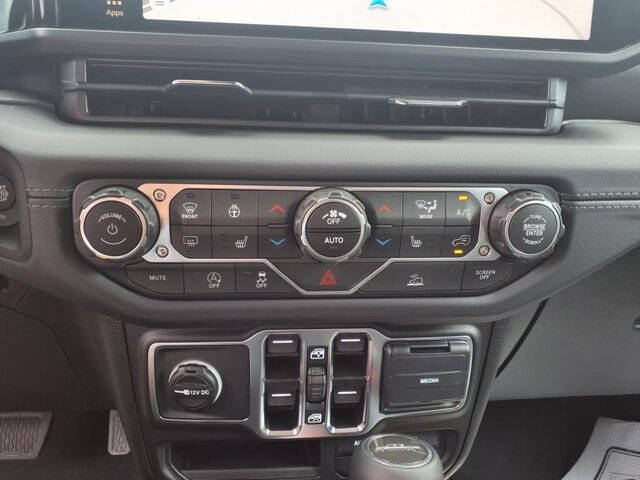 2025 Jeep Gladiator High Tide