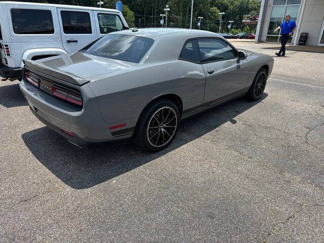 2019 Dodge Challenger SXT