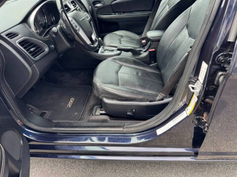 2012 Chrysler 200 Limited