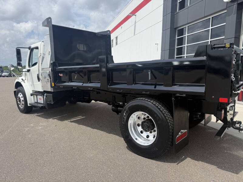 2019 Freightliner M2 106