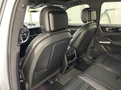 2021 Porsche Cayenne Turbo