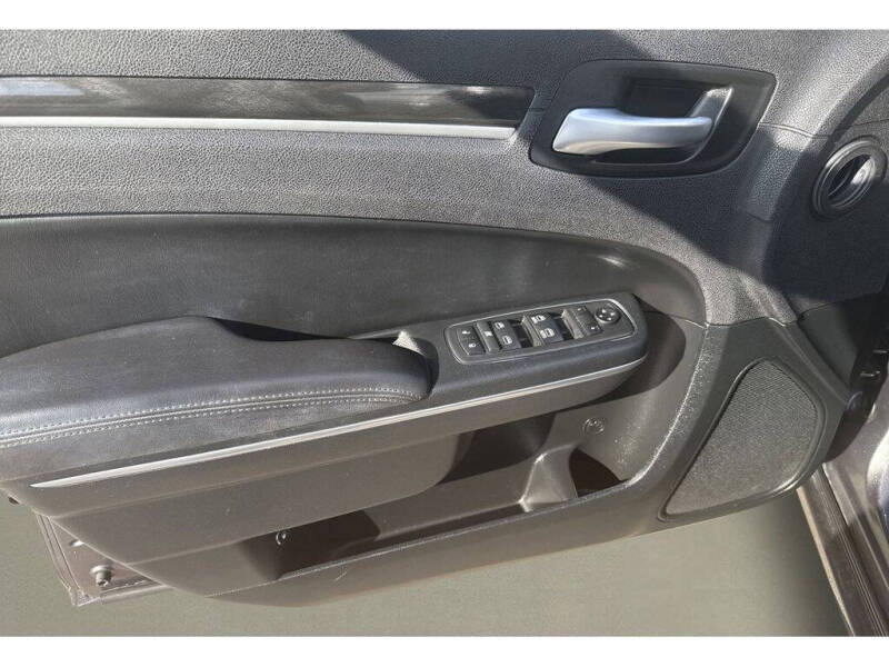 2018 Chrysler 300 Touring L