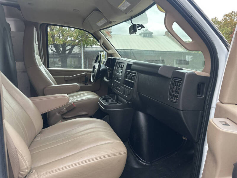 2020 Chevrolet Express 2500