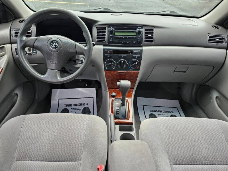 2006 Toyota Corolla LE photo 36