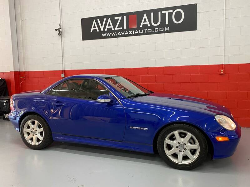 2004 Mercedes-Benz SLK for sale at AVAZI AUTO GROUP LLC in Gaithersburg MD