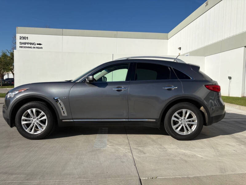 2017 Infiniti QX70