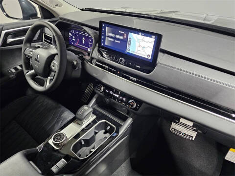 2025 Mitsubishi Outlander SEL