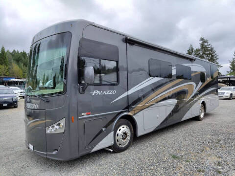 2018 Freightliner XCS Chassis