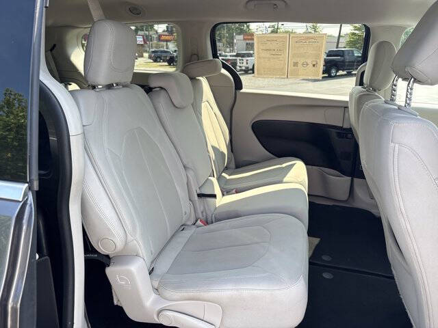 2017 Chrysler Pacifica Touring