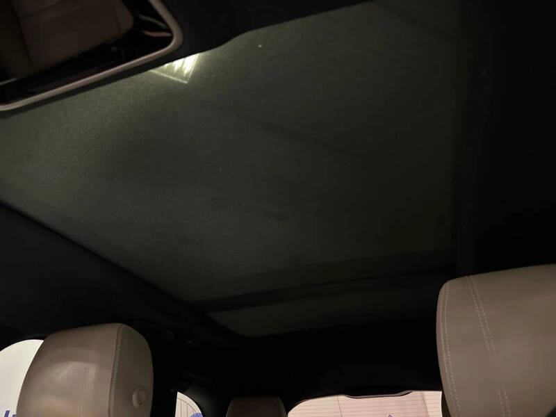 2019 Land Rover Range Rover Velar P250 R-Dynamic SE