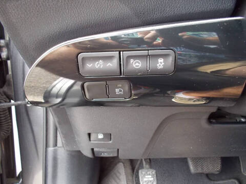 2019 Toyota Prius LE