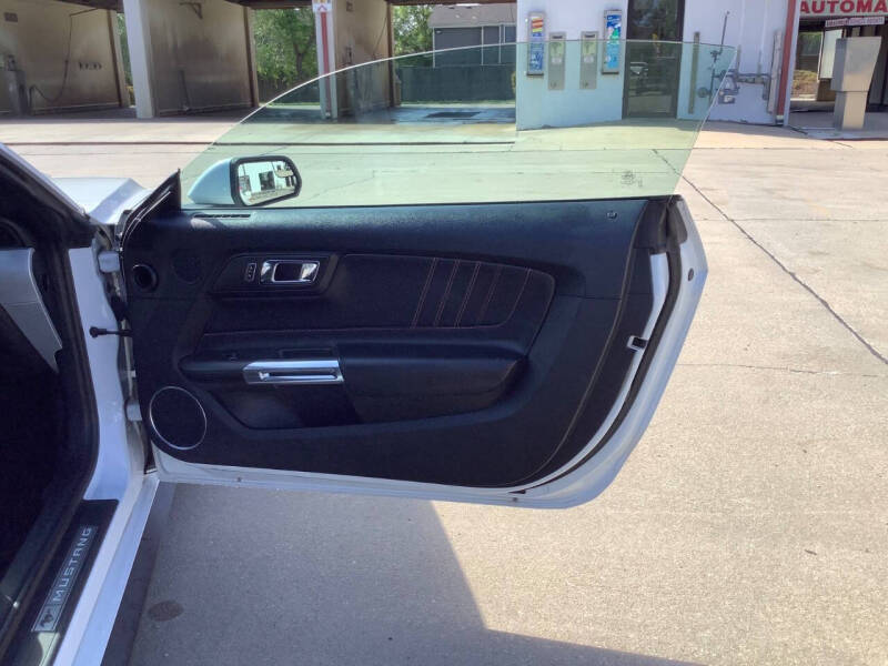 2016 Ford Mustang EcoBoost Premium