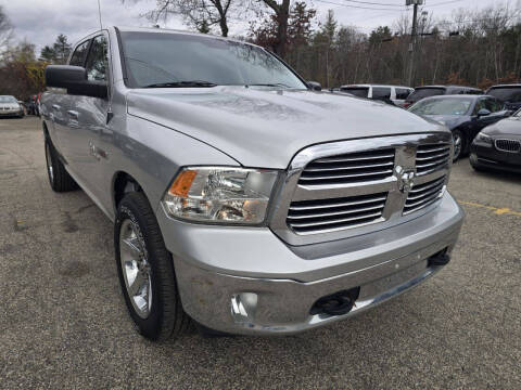 2015 RAM 1500 SLT