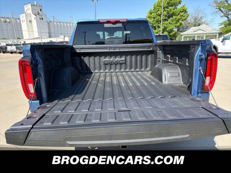2026 GMC Sierra 1500 Denali - Photo 9