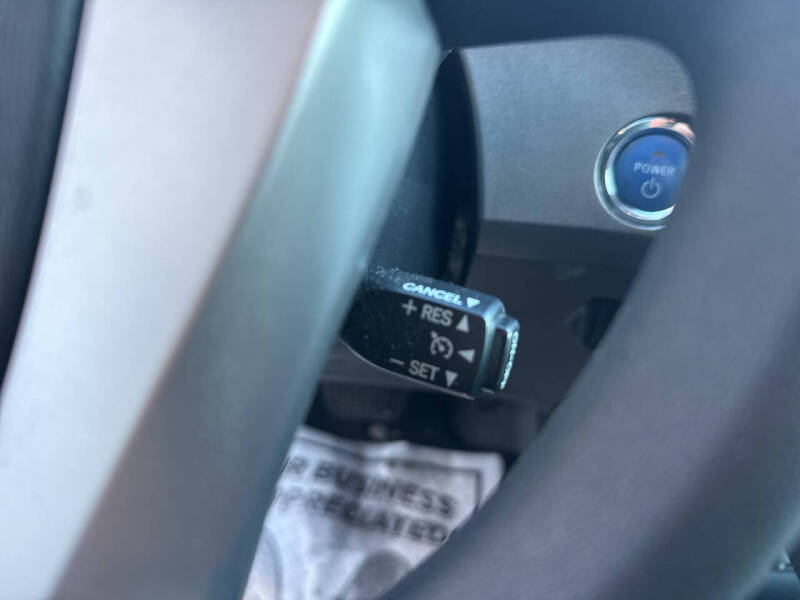 2015 Toyota Prius Three