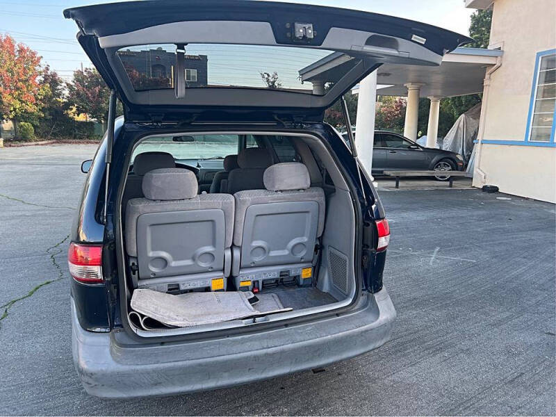 2003 Toyota Sienna CE