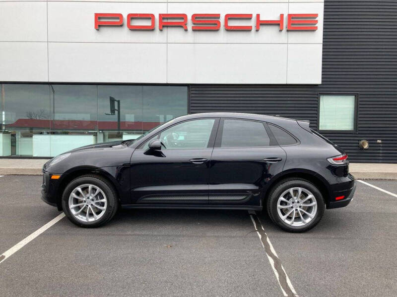 2025 Porsche Macan