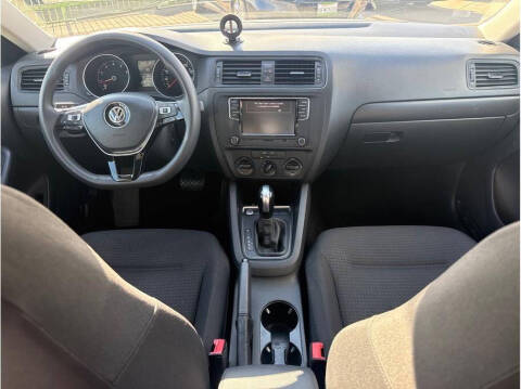 2015 Volkswagen Jetta