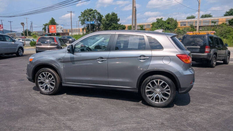2019 Mitsubishi Outlander Sport LE