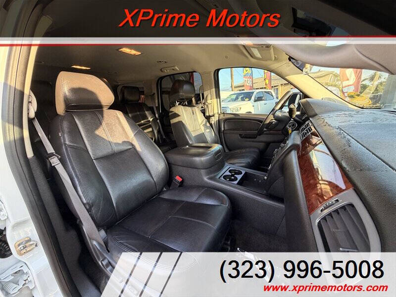 White 2013 GMC Yukon SLT 4x2 SLT 4dr SUV 36