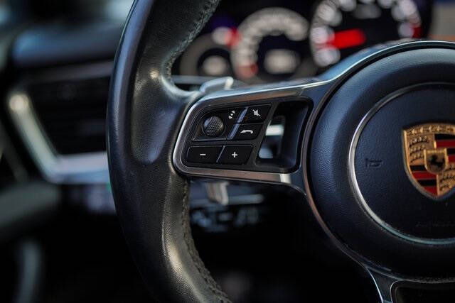 2018 Porsche Panamera 4