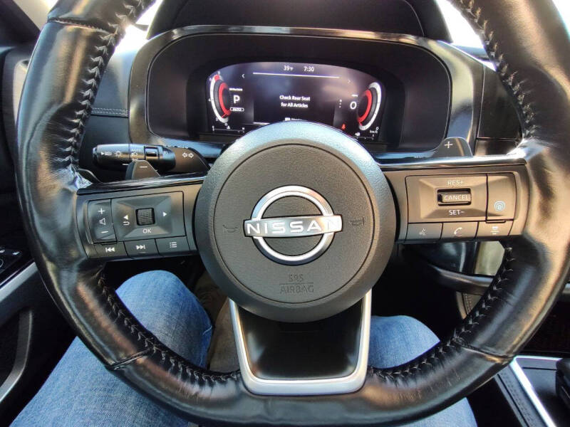 2022 Nissan Pathfinder Platinum