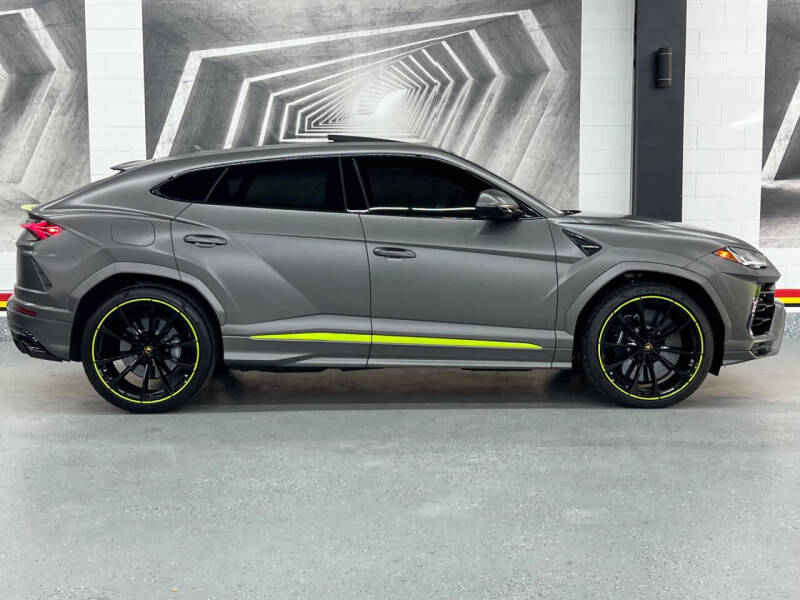 2022 Lamborghini Urus