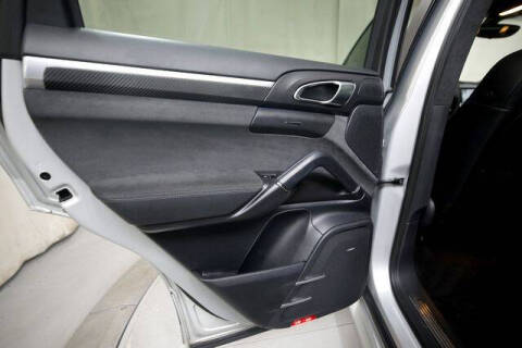 2014 Porsche Cayenne GTS