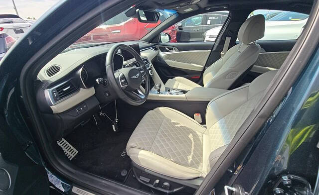 2023 Genesis G70