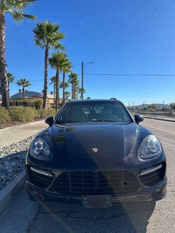 2013 Porsche Cayenne GTS