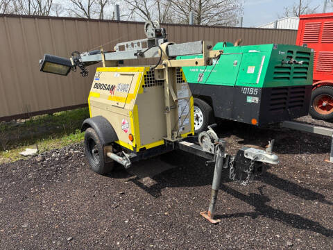 2014 Doosan Light Tower - 6,400hrs