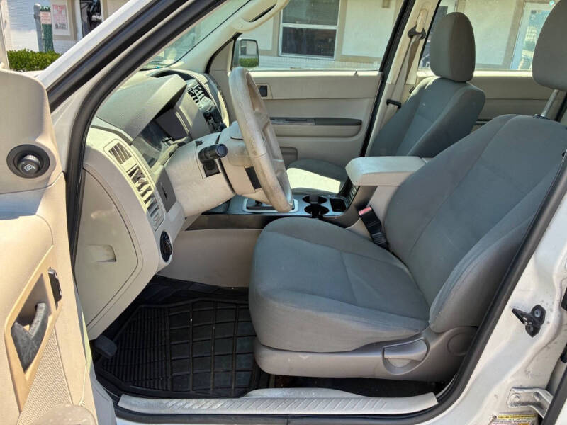 2009 Ford Escape XLS