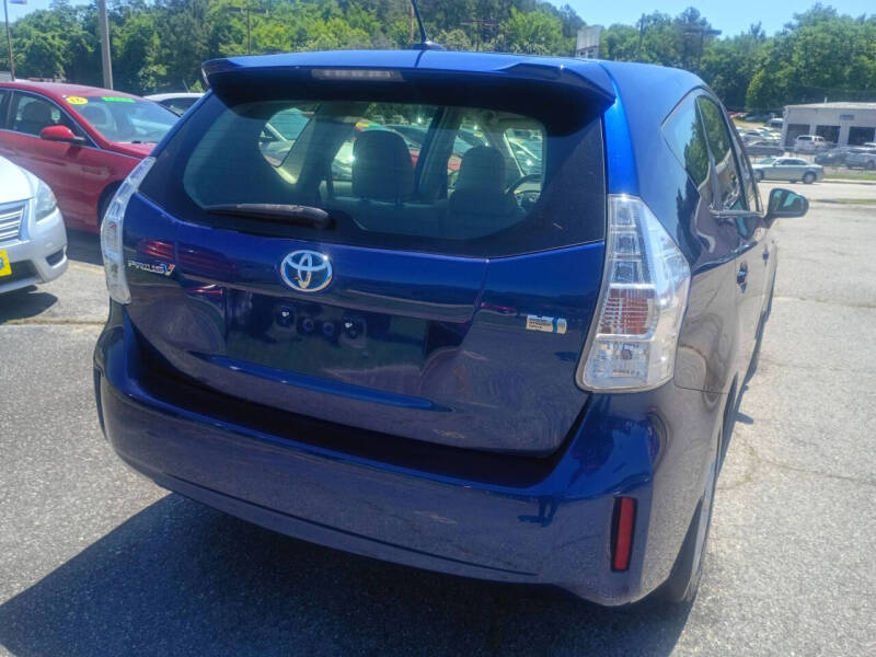 2012 Toyota Prius v