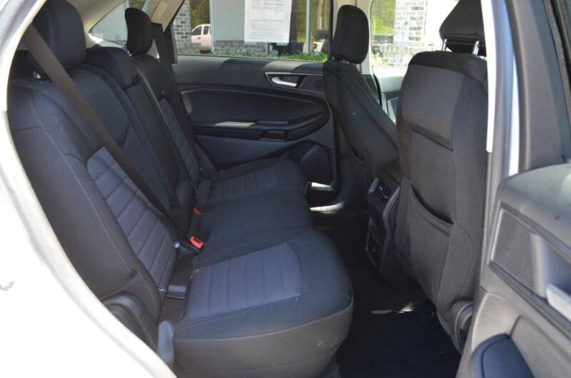 2021 Ford Edge SE