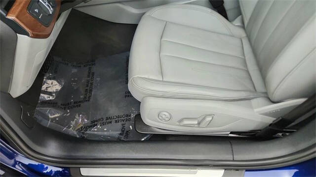 2024 Audi A4 quattro Premium Plus 40 TFSI